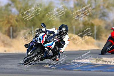 media/Jan-08-2022-SoCal Trackdays (Sat) [[1ec2777125]]/Turn 2 (150pm)/